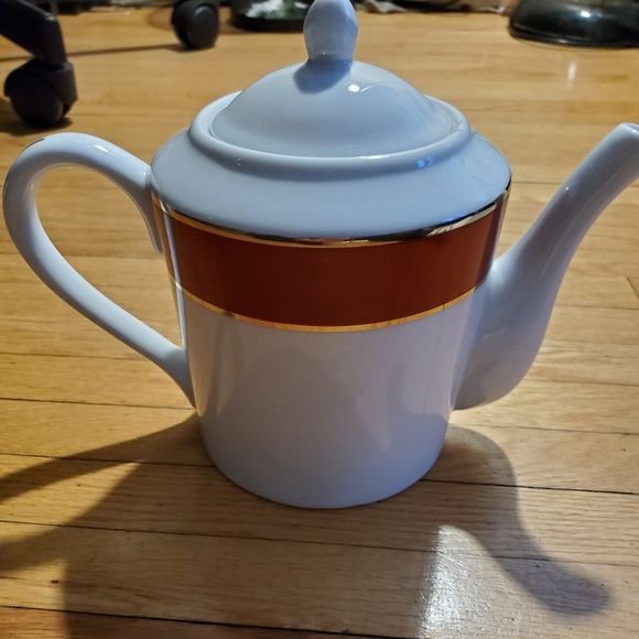 Teapot with creamer and sugar set - Picture 2 of 4